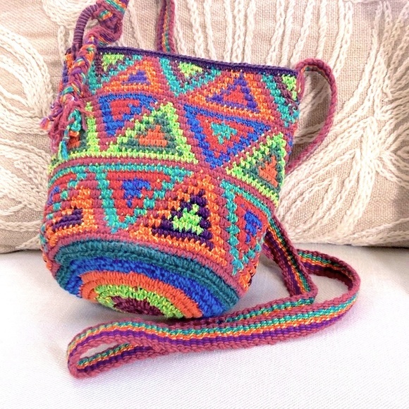 Woven mochila Cross-Body Shoulder Bag. EC small/medium - Picture 1 of 3